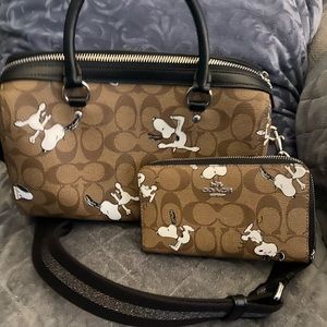 Beautiful and rare Coach Rowan satchel with matching wallet. Peanuts motif